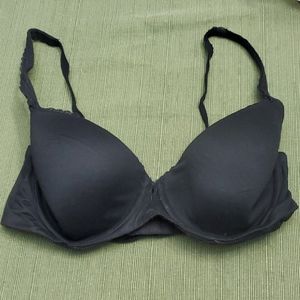 VICTORIA SECRET BLACK BRA